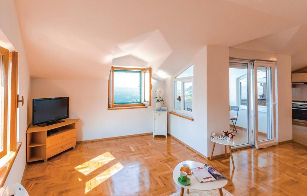 Vacation Apartments Feniks Tučepi Exteriör bild