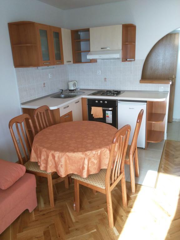 Vacation Apartments Feniks Tučepi Rum bild